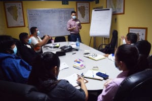 Fotografía de consulta a actores del municipio de Agua Caliente.